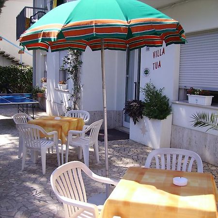 Hotel Villa Tua Riccione Bagian luar foto